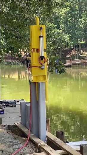 Everlast seawall installation on Lake Norman, NC using the Mantis 770 hammer