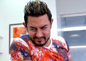 Watch Aamir slip into a character he's *never* done before!