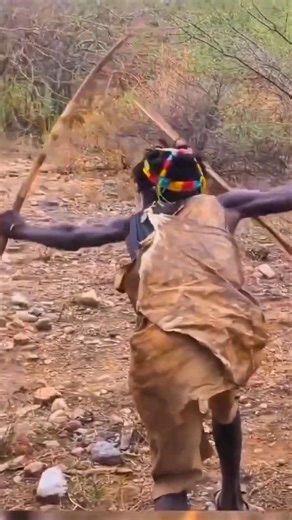 Hunters Read the Signal… Then the Grass Started Moving | Bush Awareness