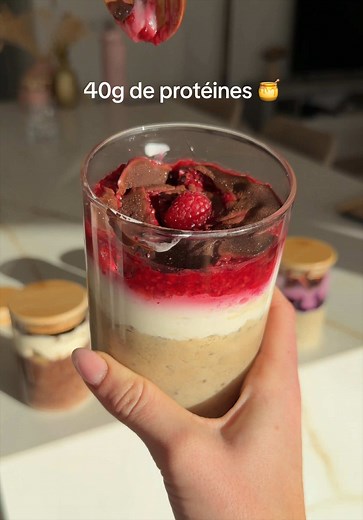Petit-déjeuner protéiné : Recette d'overnight oats