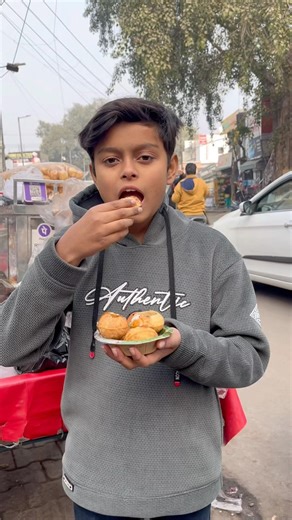 Aaj humne tasty golgappe khaye 🤤 #shorts #vlog #minivlog - 235