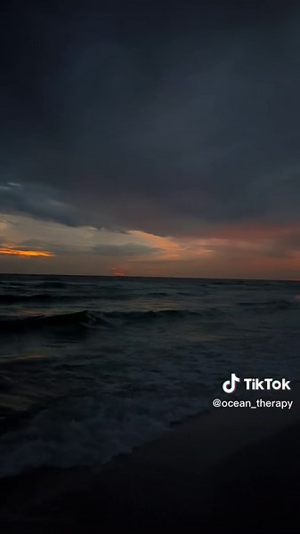 this sunset hits different. this is an hour after it dipped below the sea. #oceantherapy #aesthetic #sunsetaday #beachtok #emeraldcoast #sunsetlover #chasingsunsets #paradise #clouds #opacoraphile #ocean #beach #sunsetladyontiktok #sunset #goldenhour #afterglow #lanadelrey @lanadelrey