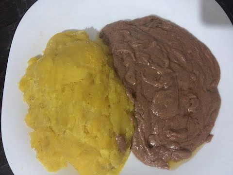 HOW TO PREPARE MASHED MATOOKE AND GROUNDNUTS SAUCE-UGANDAN STYLE- WINNIE'S HOME KITCHEN.