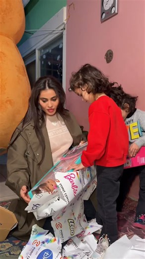 Youmna Khoury Kiziloz on Instagram: "Proof that where you come from doesn’t define where you’re going 🖤🤶 Merry Christmas 🎁"