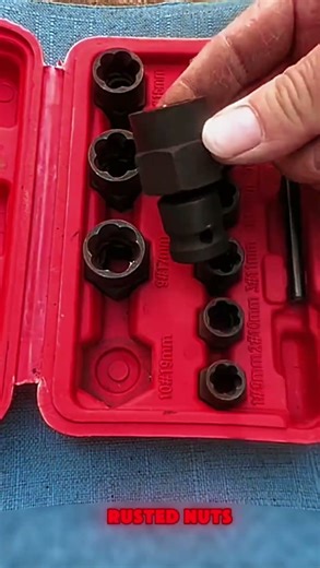 Skills for removing damaged and rusted nuts