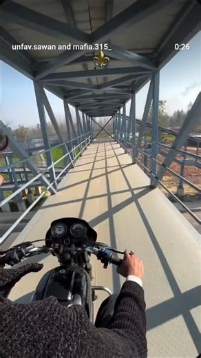 Splendor bike cross flower|splendor ride on flyover|#splendormodified #splendor #shorts