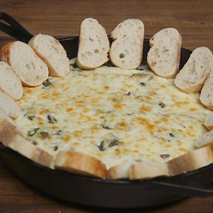195K views · 699 reactions | Crunchy bacon and stringy cheese make this an amazing dip for appetizers  | In The Know Cooking | Facebook