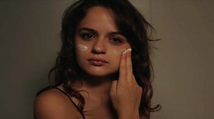 Fun Trailer For The Coming-of-Age Teen Summer Comedy SUMMER '03 — GeekTyrant