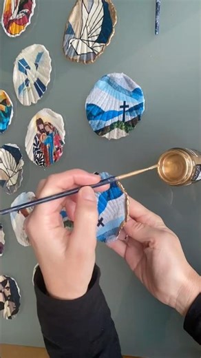 How to Make Decoupage Shells 🐚 Easy DIY Tutorial #Shorts #christianart #ornamentcrafting #diycrafts