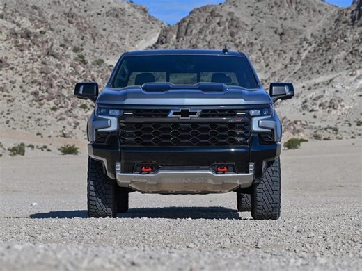 GM’s Next-Gen Small-Block V-8 Will Power Pickups by 2027