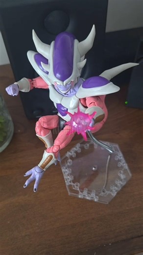 Posing 3rd Form Frieza #shfiguarts #frieza #dbz #actionfigures #shorts #fyp