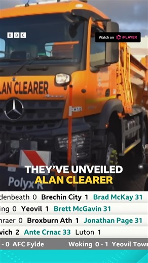 Love this! A council has named their gritters after a formidable striking duo 🚚🚚 | BBC Sport