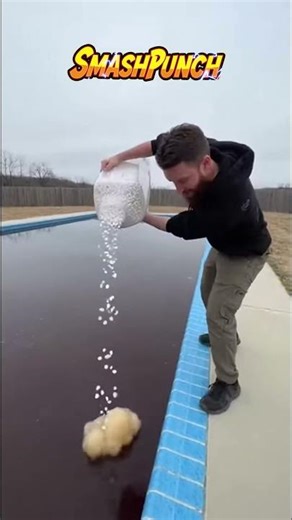 Cola Volcano The Ultimate Cola + Mentos Explosion