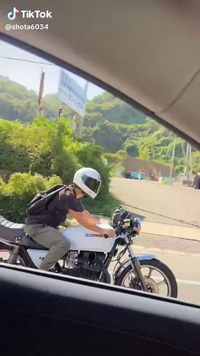 通勤快速なFX。笑 #kawasaki #z750fx #セパハンネイキッド #単車 #バイク好きと繋がりたい #角Z #カワサキ #愛媛