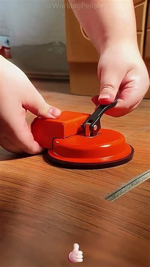 Convenient and practical auxiliary tools for repairing wooden floor gaps 🛠️🪜🌳