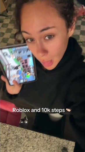 live loving or die trying 🙈 #roblox #10ksteps #multitasking #fyp #joann