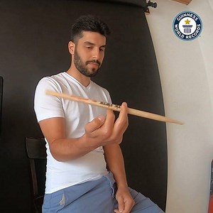 New record: The most drumstick spins in one minute using one hand is 149, by Eden Bahar from Tel Aviv, Israel. This was Eden's third attempt to achieve the record and fortunately this time his evidence was approved by our records managers. And what was his motivation? "Because it's cool!" 🥁🤘 | Guinness World Records
