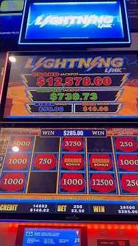 FREE SPINS IN RAGING BULL #casino #casinogames #slot #shortvideo