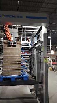 Fengchi's litho laminating machine lines run with minimal human intervention #litholaminatingmachine