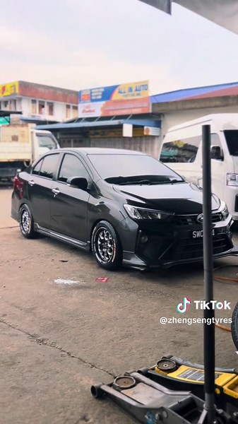 Bezza Rim Weld Racing: 15x6.5JJ ET 40 Performance