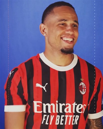 The Rossoneri Family celebrates the International Week of Deaf People, renewing the collaboration with Ente Nazionale Sordi 🤝 Before the match against Lecce on Friday, for the first time in Italy, our starting lineup will be announced by the players signing their names on the stadium’s screens 🤗 #SempreMilan | AC Milan