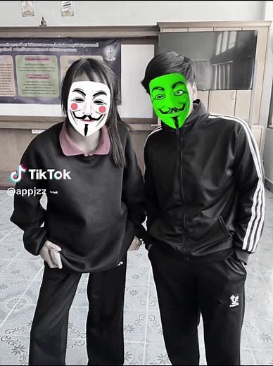 How to Make a Chicky Pie Mask: A Step-by-Step Guide