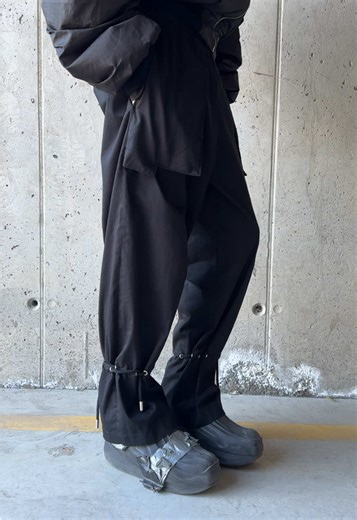 I was wearing these pants for the last 2 months on daily basis, can’t imagine wearing anything instead… Check them out at awesomechains.store