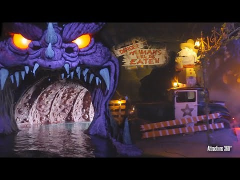 Monsters Boat Ride | Six Flags' BESTEST Dark Ride Ever! Over 105+ Animatronics in Monster Mansion