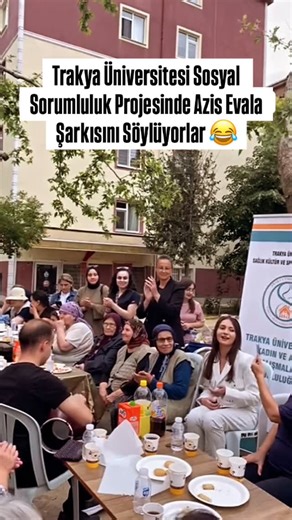 🌻TRAKYA’DAN GÖNDER 📩 on Instagram: "Trakya Üniversitesi Sosyal Sorumluluk Projesinde Balkan Sanatçı Azis’in Evala Şarkısını Söylediler Ortaya Bu Renkli Görüntüler Çıktı. Video : Dilara hanım - - - - - #trakya #balkan #macir #trakyaüniversitesi #tekirdağ #edirne"