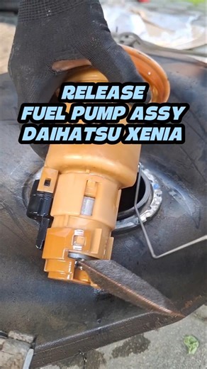 RELEASE FUEL PUMP ASSY XENIA #fuelpump #fuelsystem #daihatsuxenia #daihatsu #automobile #mechanic