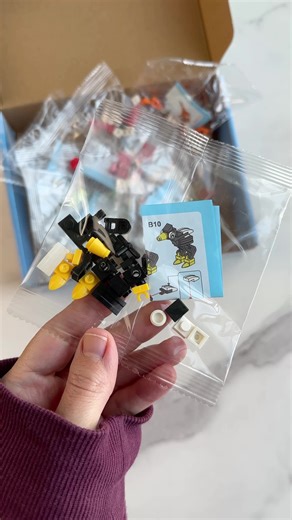 These mini animal building kits are an easy party favor win. Each pack builds one animal three different ways, so kids actually stay engaged. Perfect for Valentine’s parties, classrooms, or goody bags—no prep required. ad #valentinespartyfavors #partyfavorsforkids #classroomprizes #kidsbuildingtoys valentinesdayforkids goodiebagideas educationaltoys toyfinds giftideasforkids