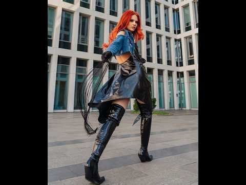 Top striking Long leather boots outfits Ideas for winter street fashion moments #leather #boots