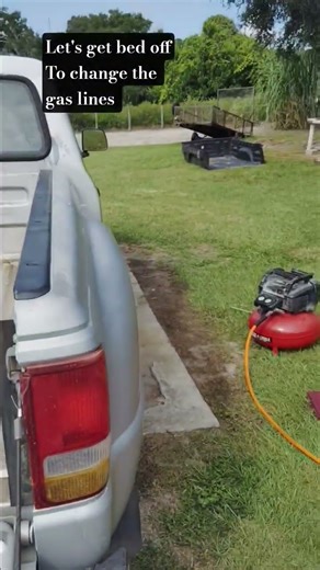 96 Ford Ranger Update ( Removing The Bed )