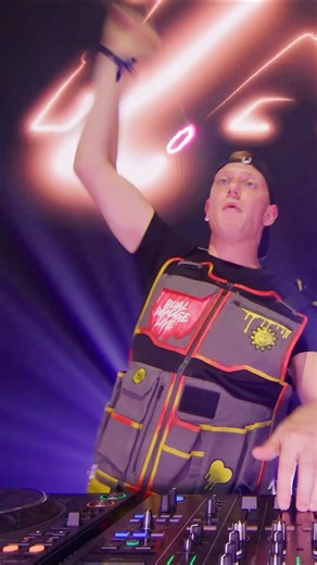 Dual Damage went all in with their LIVE set! 💥 🔨