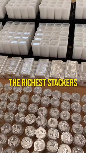 The richest stackers win because they use better habits — steady buys, trusted pieces, and zero FOMO. Consistency builds the stack, not spending more. Trade with disciplined stackers peer-to-peer. 👉 PeerMetals.com #silverstacking #stacksmart #preciousmetals #bullion #soundmoney #silverinvesting #stackers #physicalsilver #wealthbuilding #PeerMetals | PeerMetals