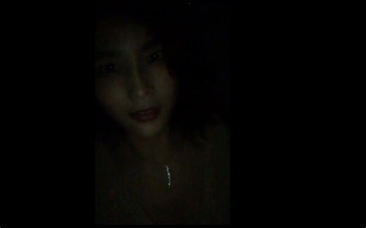 闫盼盼表演关灯脱衣，盼盼粉错过至少悔恨10年