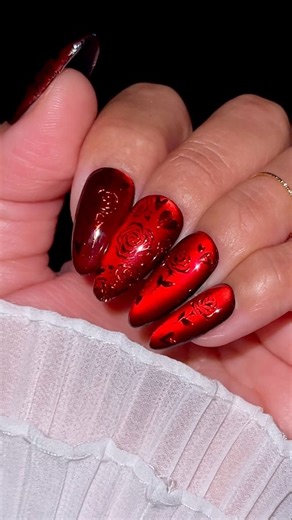 Daily Charme Official on Instagram: "Easy Hidden Cat Eye Enchanted Glass Rose Nails 🌹✨❤️ A mysterious, romantic cat eye mani with hidden rose magic! 😍Comment "ROSE" for the 🔗 to everything you need to recreate this look! Save & share for Valentine's Day nail inspo! 💕 Using @daily_charme: 🩶 C92 Figaro 🖤 001 Perfect Black ❤️ T04 Cosmopolitan 🌹 Valentine Nail Art Sticker / Lovestruck Roses / Gold 🧲 Strong Cat Eye Magnet Cylinder 🎀 Pink Nail Art Tweezer 💪🏻 5-in-1 Strengthening Gel 💎 HEMA