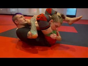 Submission from bottom side mount