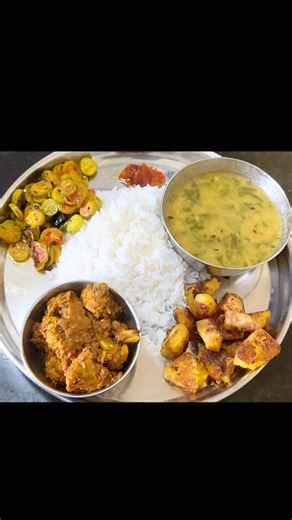 Super Tasty Veg Thali Recipe With Kanda Fry#shorts #shortsvideo#viral #viralshorts#shortsfeed#yamfry