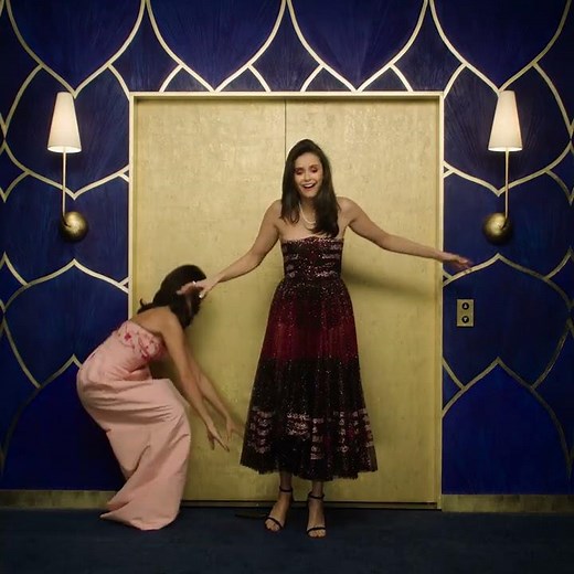 Nina Dobrev, Sarah Hyland, & Nicole Cogan | 2020 Golden Globes Elevator | InStyle | #shorts