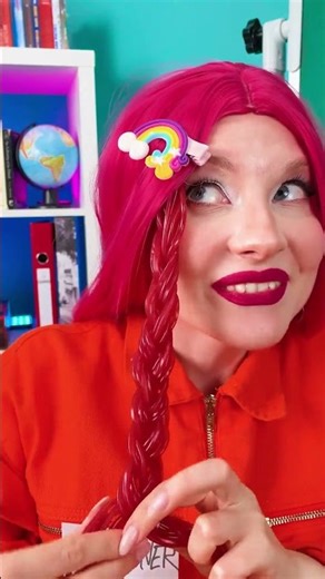 Hiding snacks in my hair! 🤫🍭 #candyhack #funny