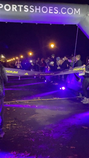 A fine performance from Jack Kavanagh in Battersea 🔥 The Brit runs a personal best of 13:34 to take the victory by five seconds from Joe Wigfield at the FNUL x Adidas x SportsShoes 5km ⚡️ Kavanagh also betters the course record of 13:36 from Jack Rowe in 2021 💨 | Athletics Weekly