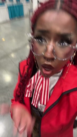 Grell Sutcliff Height Difference | Black Butler Cosplay ft. Gale