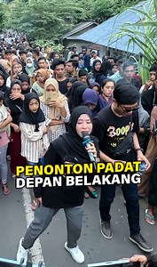 Musik Jalanan Ini Penggemarnya Luar Biasa Padat Merayap Depan Belakang | Penggemar Musik Jalanan