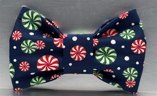 Peppermint Candy Dog Bowtie, Christmas Dog Bowtie. Peppermint Candy Cat Bows, Christmas Pet Bows,holiday Dogs Bow, Christmas Cat Bowtie, - Etsy
