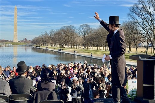 Penny ‘funeral’ brings hundreds to Lincoln Memorial - WTOP News