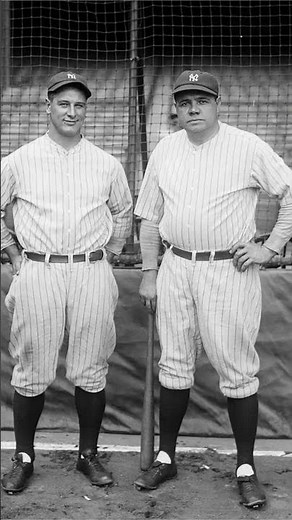 ⚾ Babe Ruth & Lou Gehrig on ONE Baseball?! 🤯 #Yankees #BaseballHistory #TheHobby