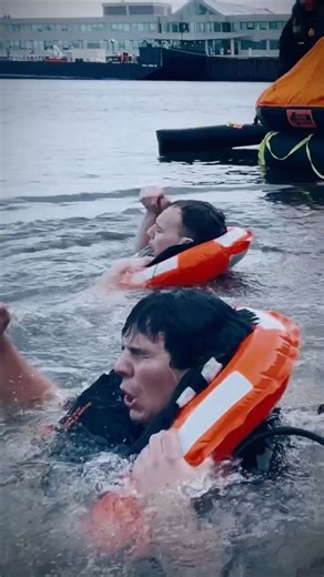 Royal Canadian Navy on Instagram: "The Naval Training Group has launched a new course, now being trialed at Naval Fleet School Québec as part of the Basic Naval Qualification program. It is designed to fast-track training, build confidence, and turn recruits into capable sailors from day one. This is more than basic training, this is the modern RCN. ️⚓ 🇨🇦 #HelpLeadFight"