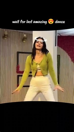 Nashe si chadh gayi😍😳 slowed reverb Aesthetic status lyrics status #shortsfeed #trending #viralshort