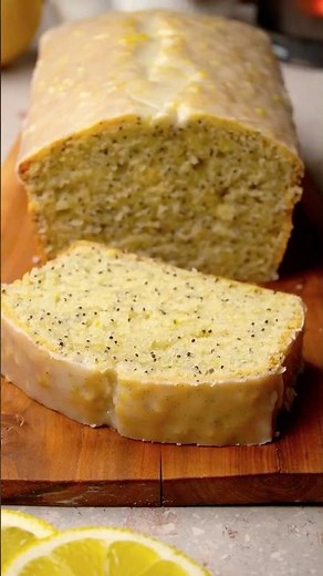 Lemon poppy seed cake